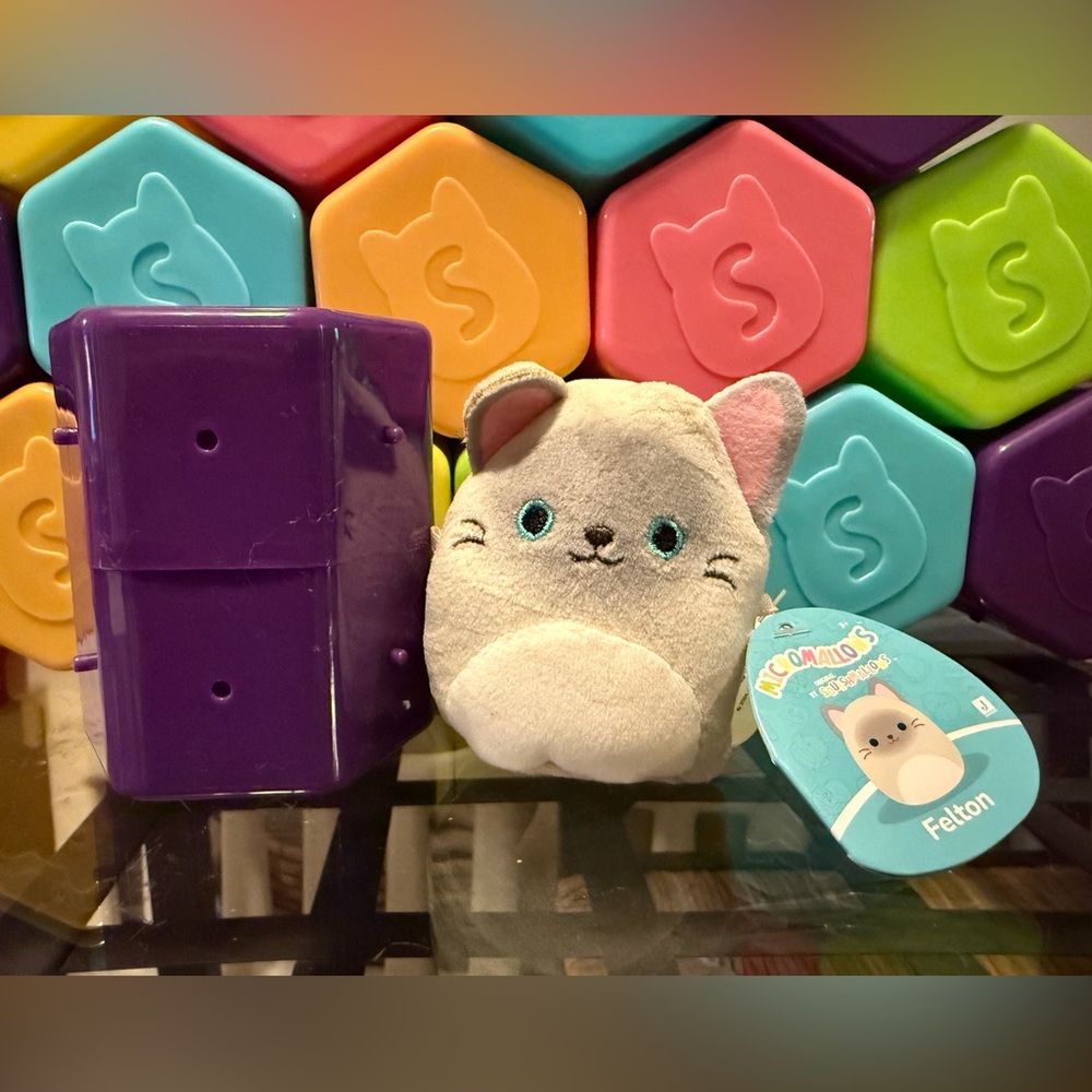 FELTON Squishmallows Siamese Cat Micromallows 2.5" NWT Plush- S1 - Picture 2 of 3